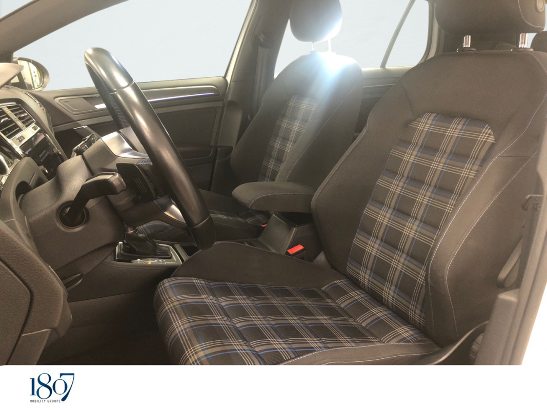 Volkswagen Golf — 13