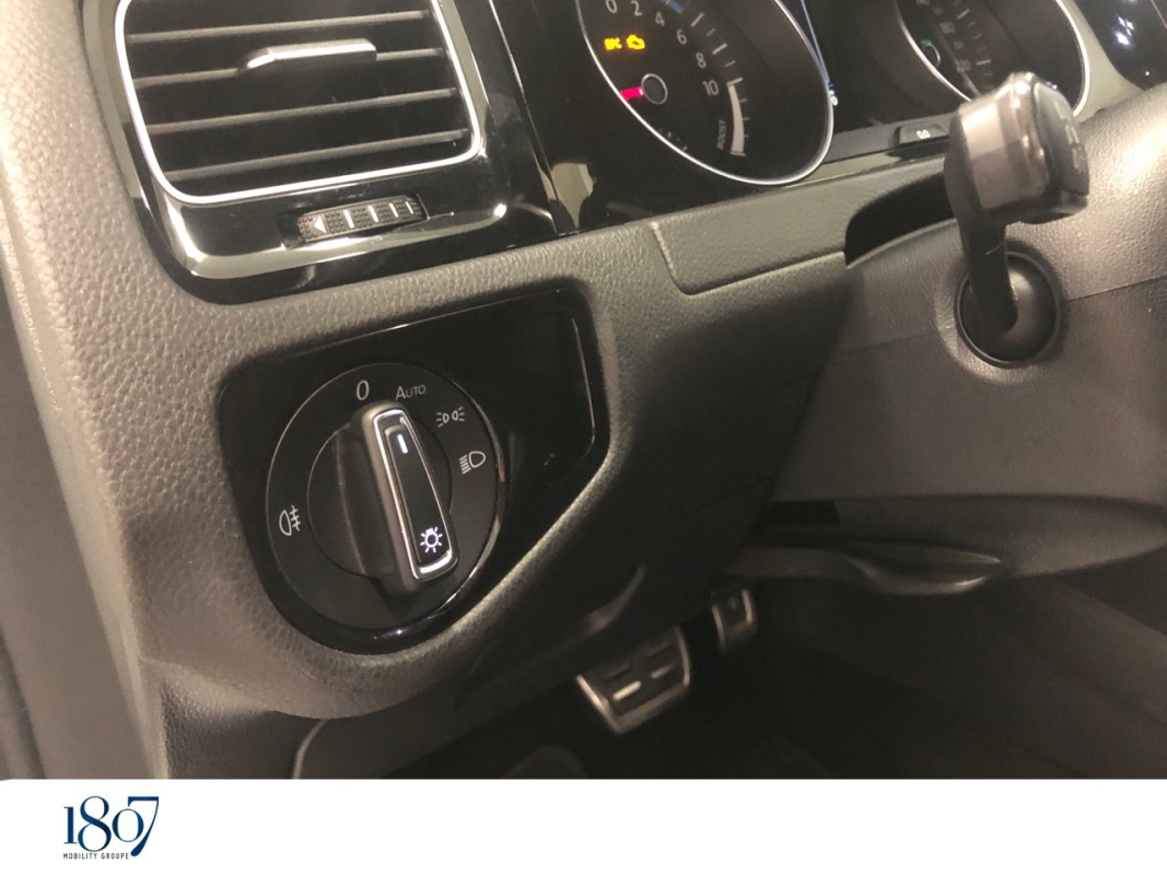 Volkswagen Golf — 17