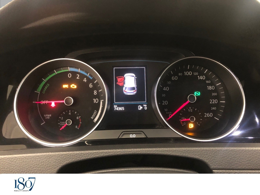 Volkswagen Golf — 19