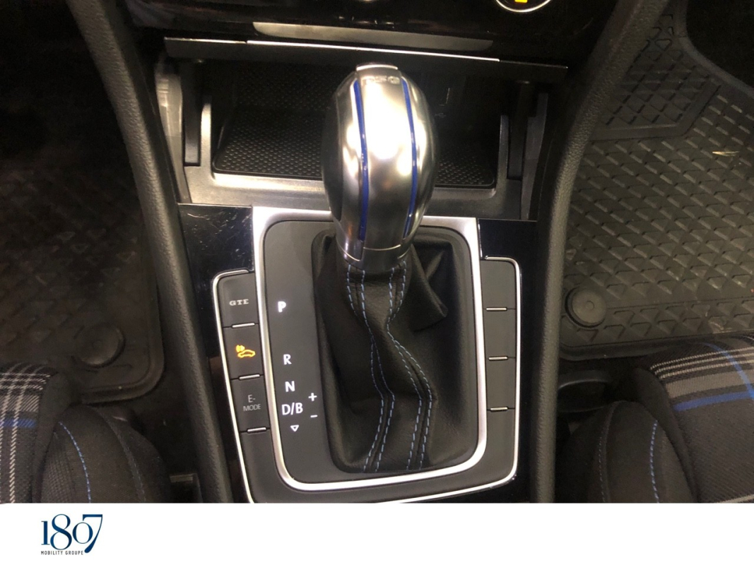 Volkswagen Golf — 25
