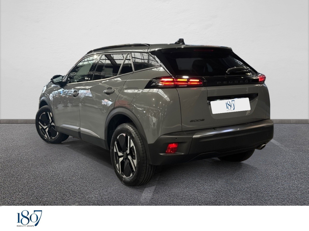 Peugeot 2008 — 3