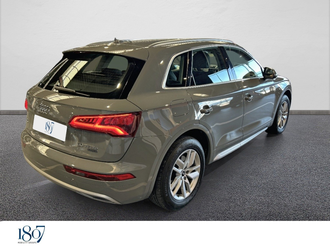 Audi Q5 — 5