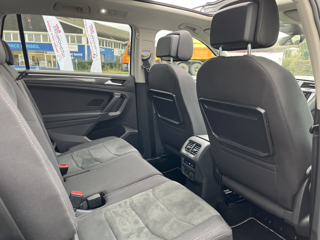 Volkswagen Tiguan Allspace — 14