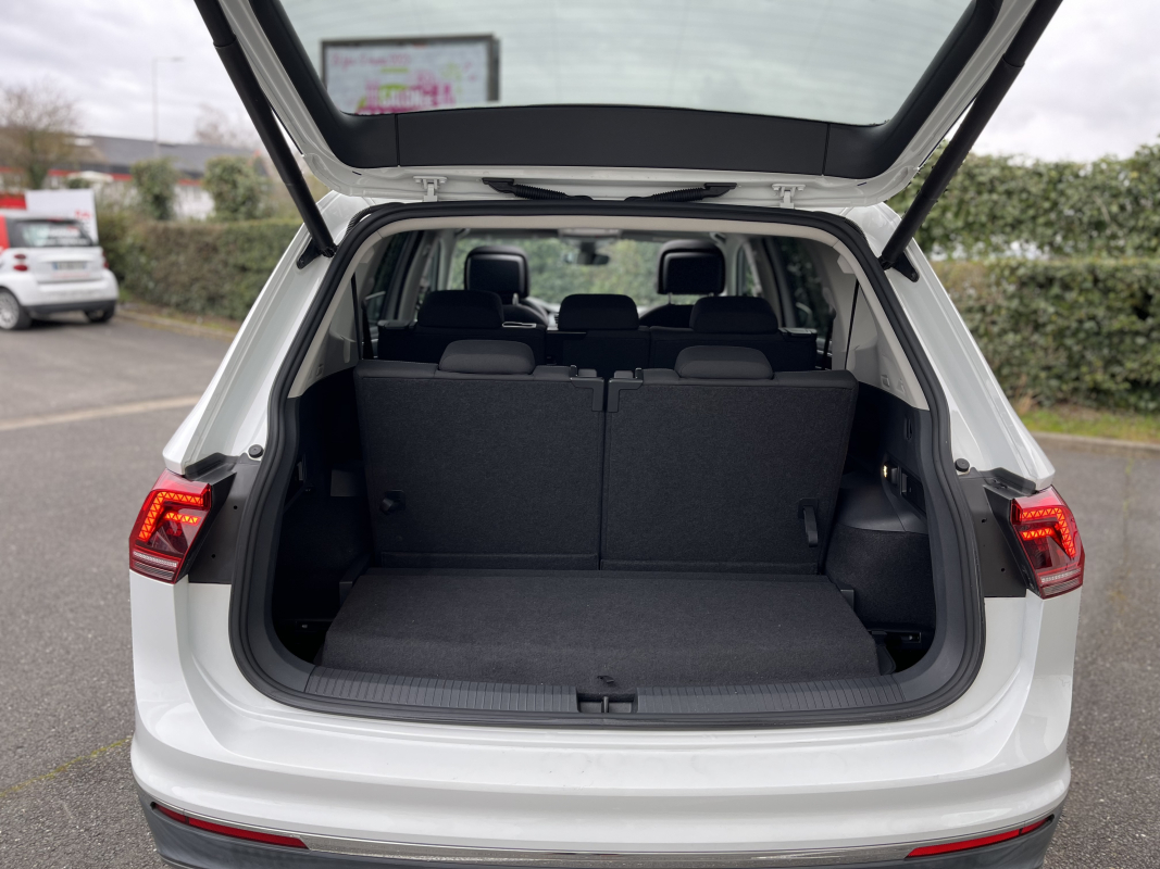 Volkswagen Tiguan Allspace — 15