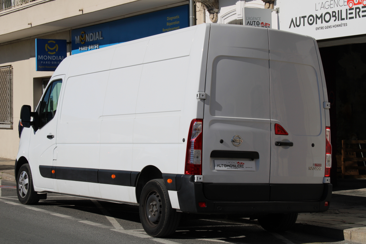 Nissan NV400 — 7