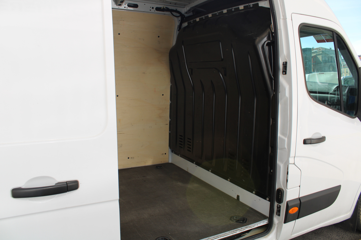 Nissan NV400 — 31