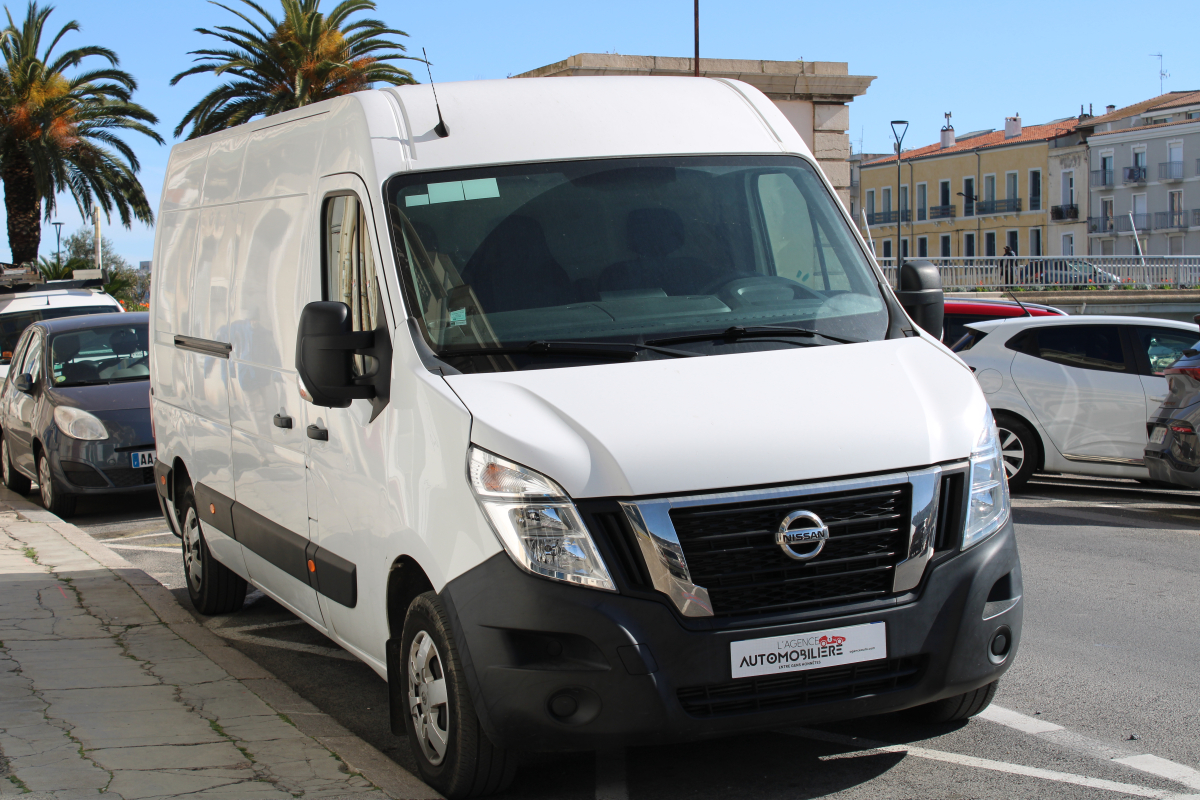Nissan NV400 — 3