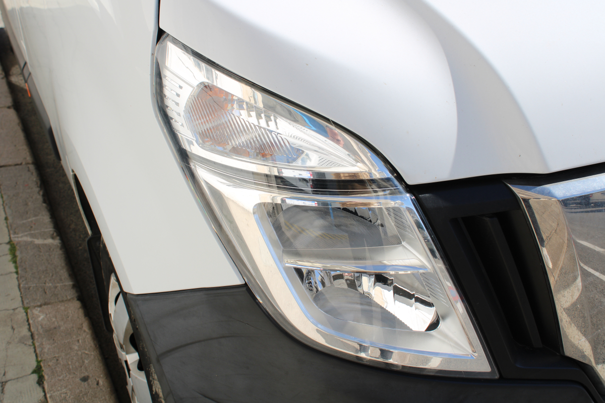 Nissan NV400 — 32