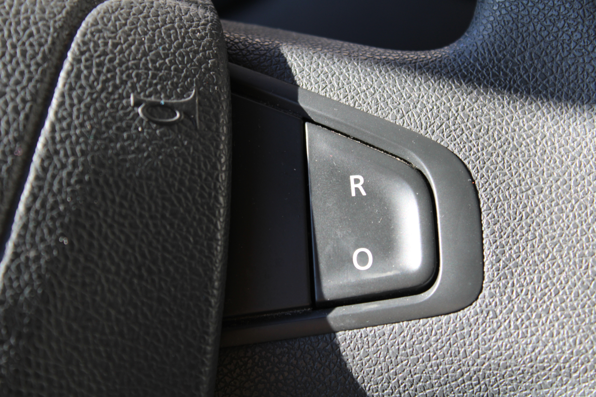 Nissan NV400 — 24