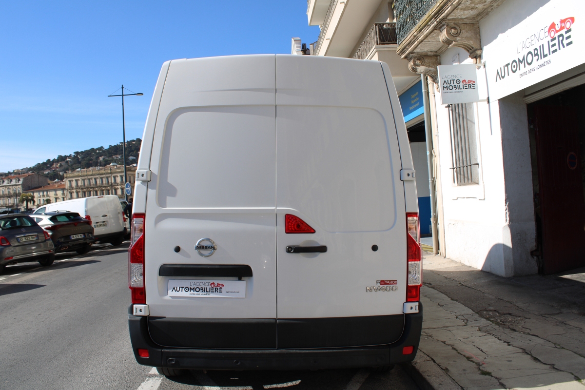 Nissan NV400 — 6