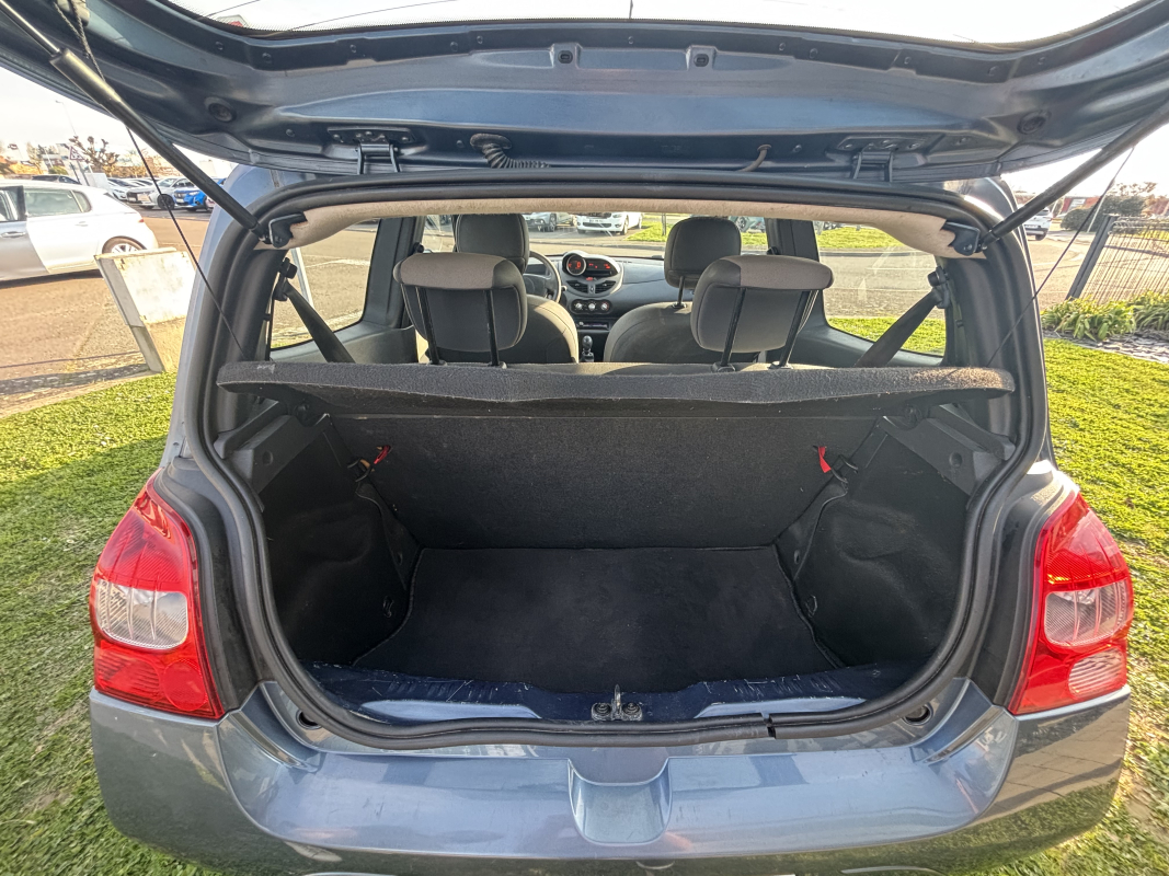 Renault Twingo — 16
