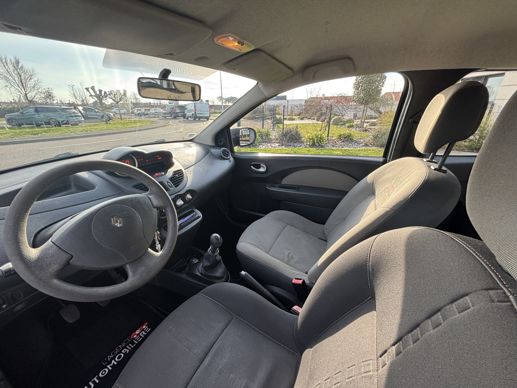 Renault Twingo — 9