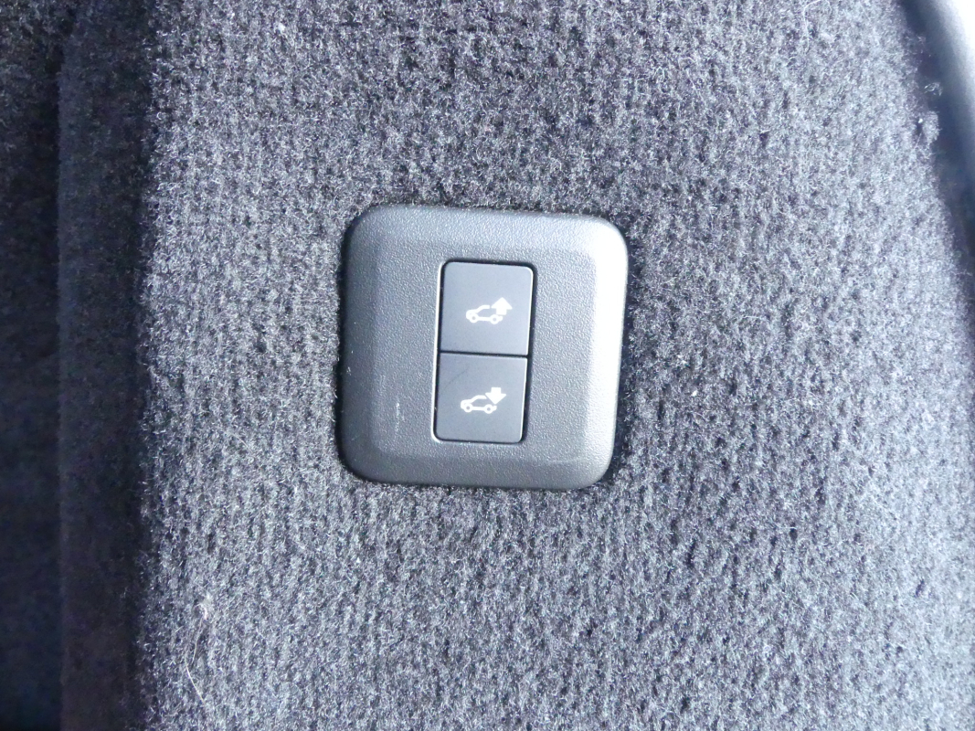 Land Rover Range Rover Sport — 28