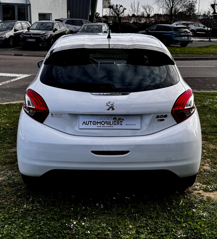 Peugeot 208 — 6