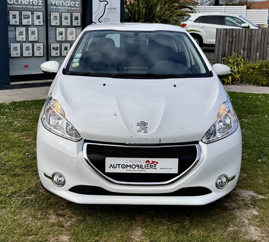 Peugeot 208 — 2