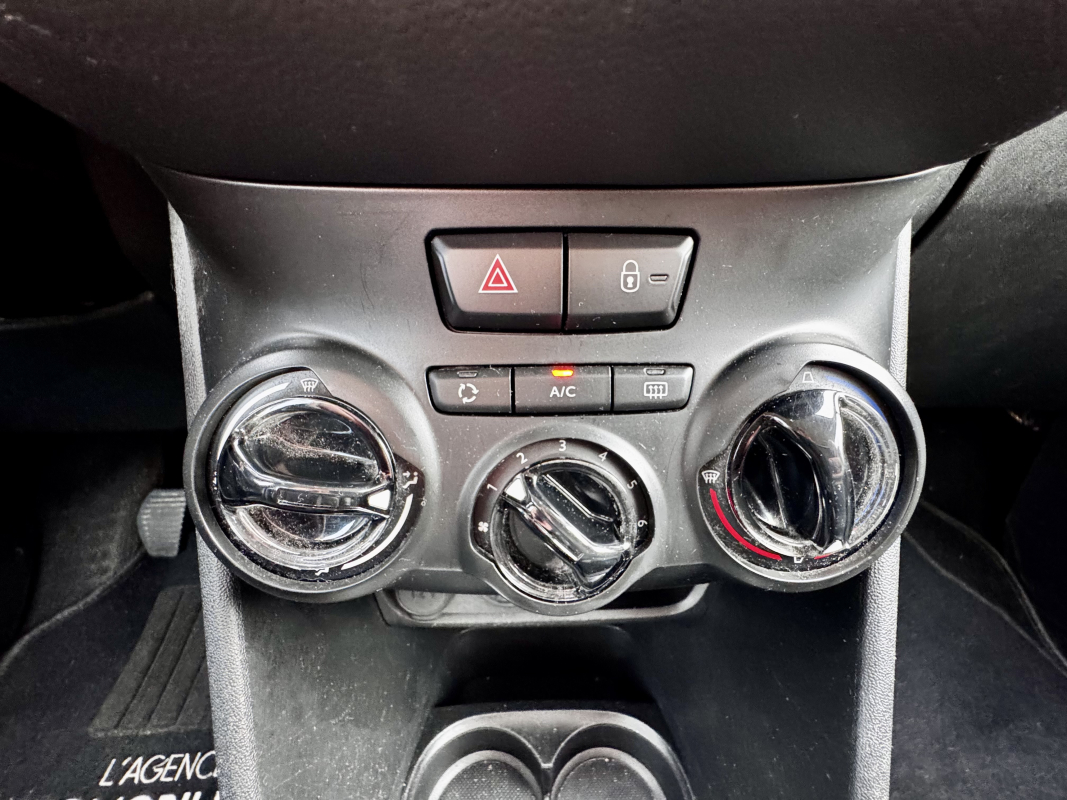 Peugeot 208 — 27