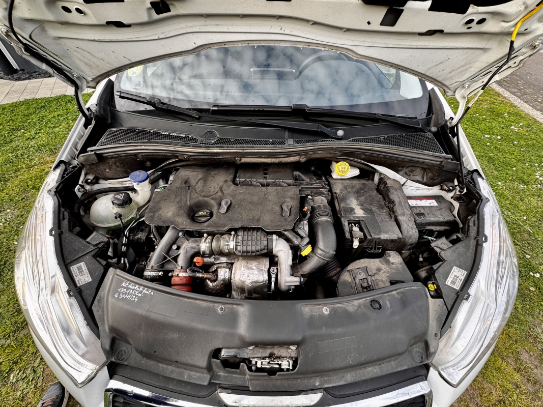 Peugeot 208 — 19