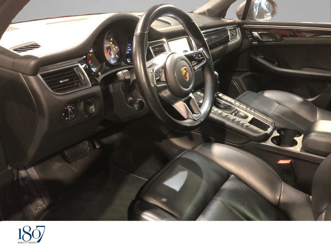 Porsche Macan — 11