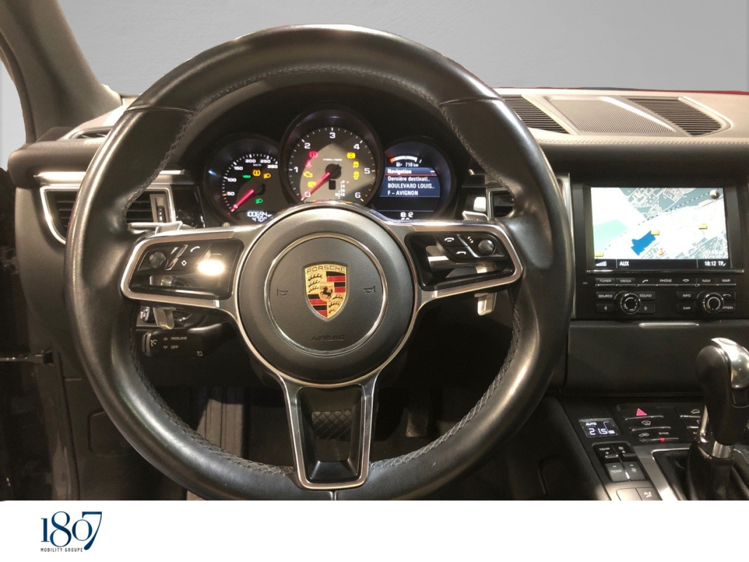 Porsche Macan — 10