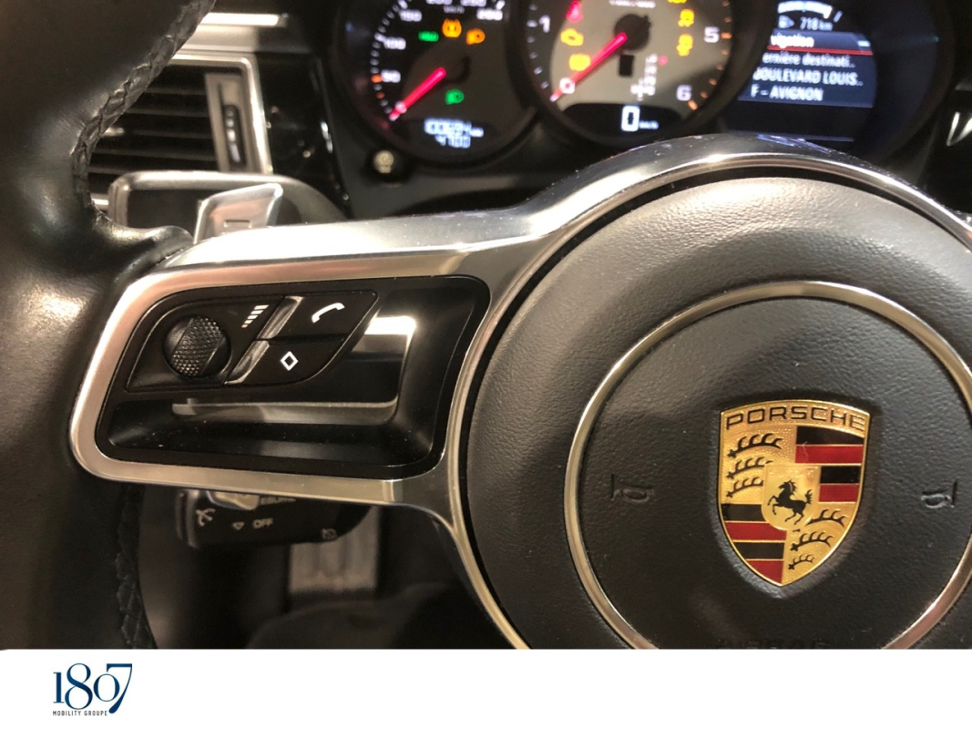 Porsche Macan — 19