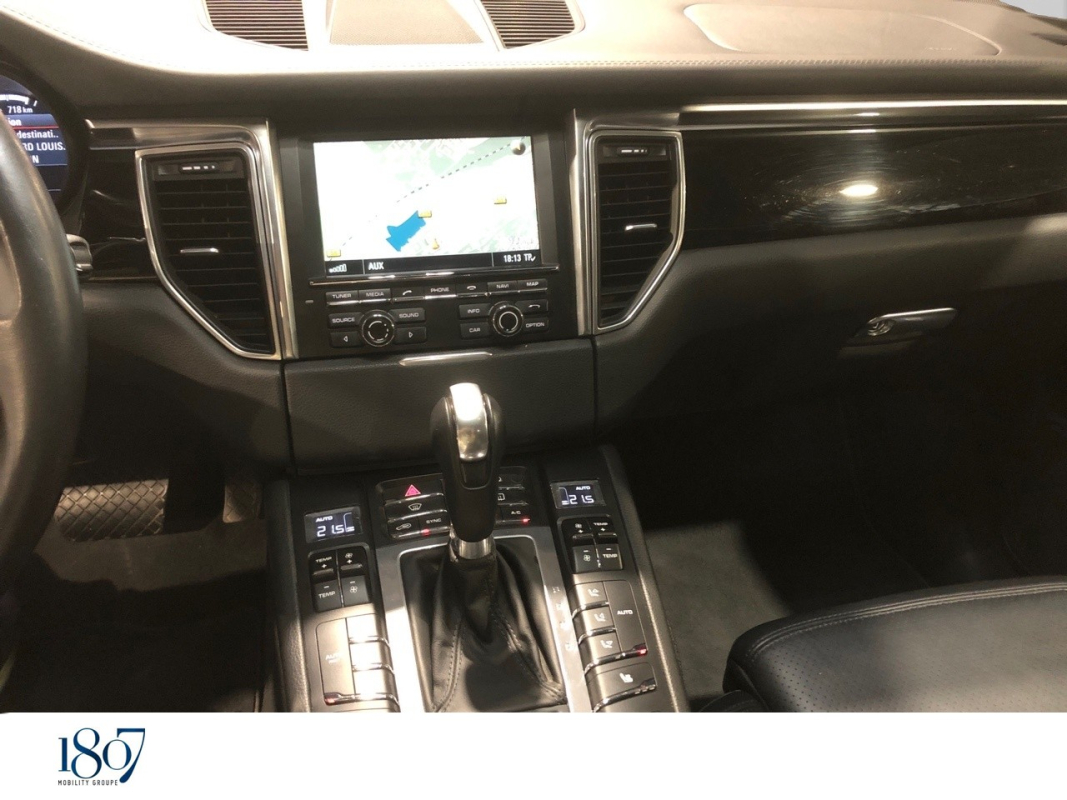Porsche Macan — 21
