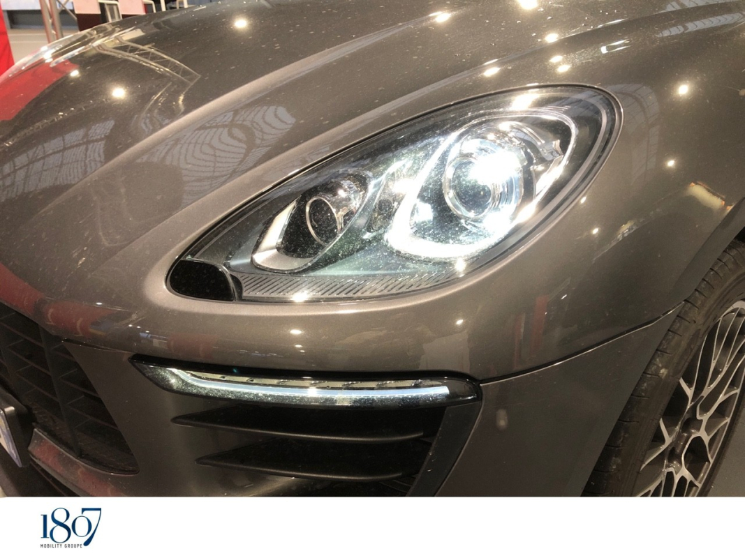 Porsche Macan — 30