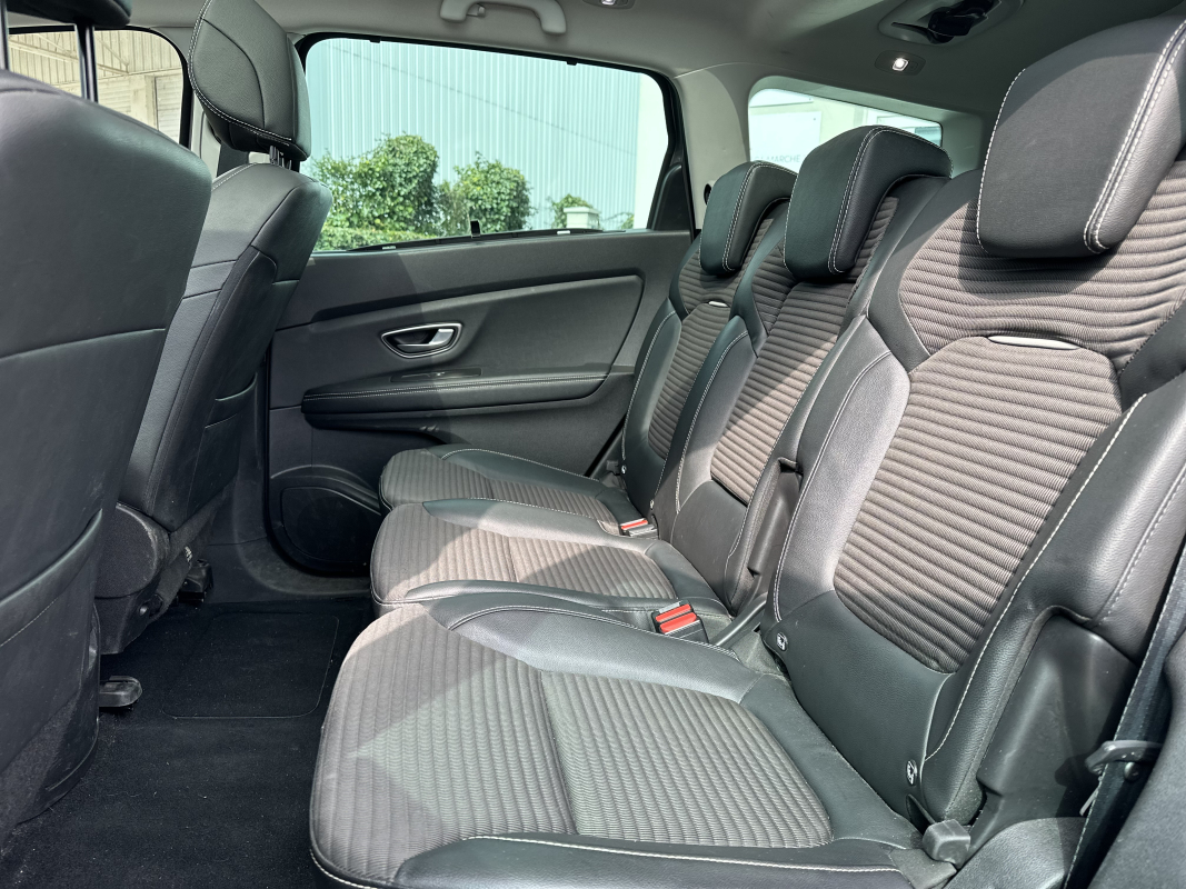Renault Grand Scenic — 14
