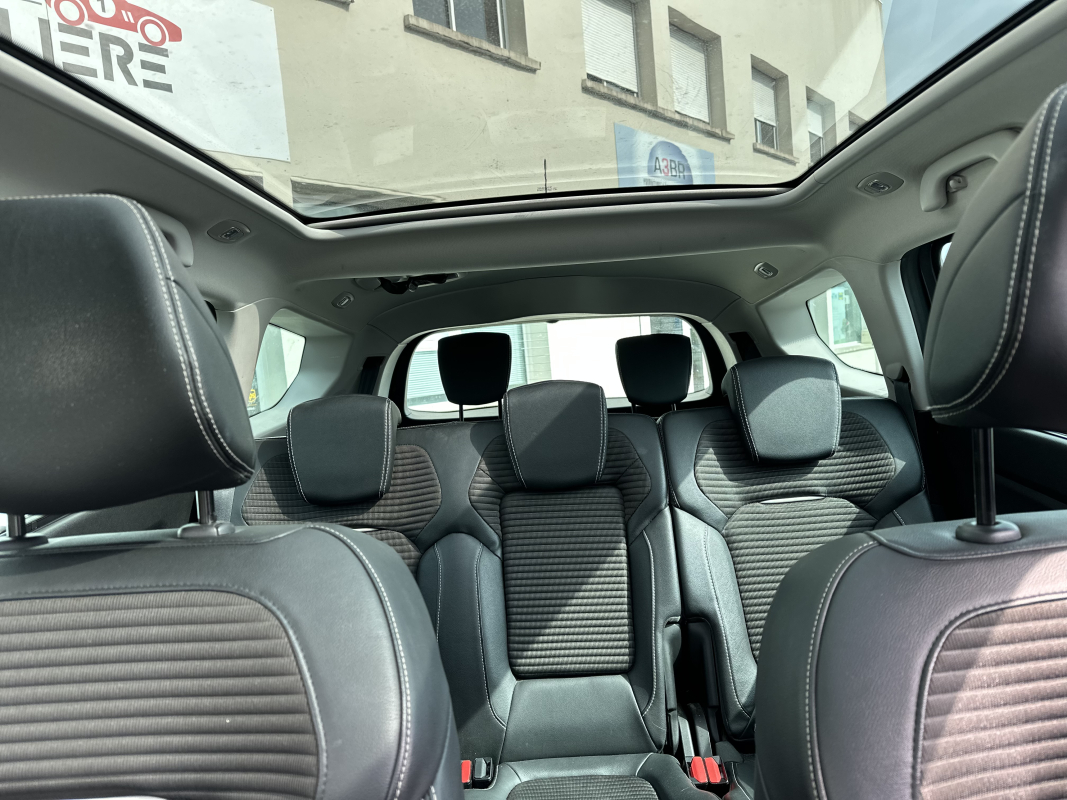 Renault Grand Scenic — 15