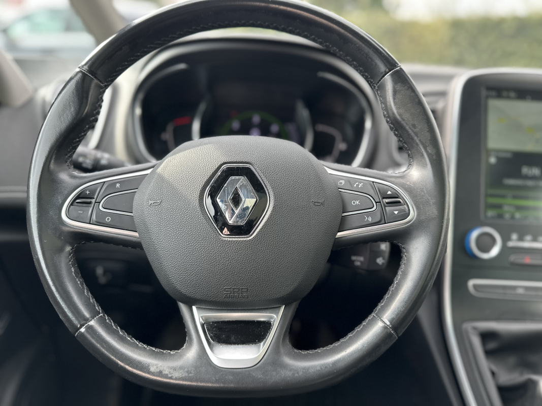 Renault Grand Scenic — 22