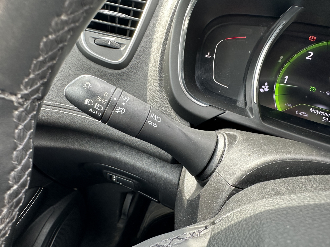 Renault Grand Scenic — 26