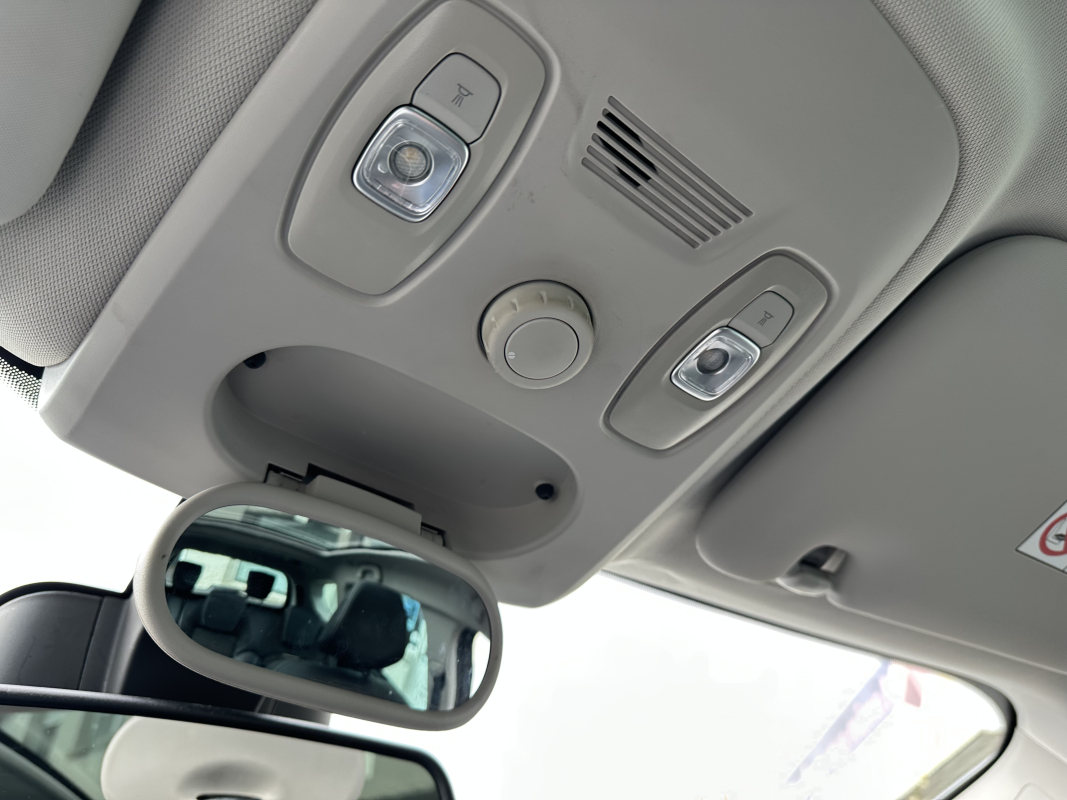 Renault Grand Scenic — 30