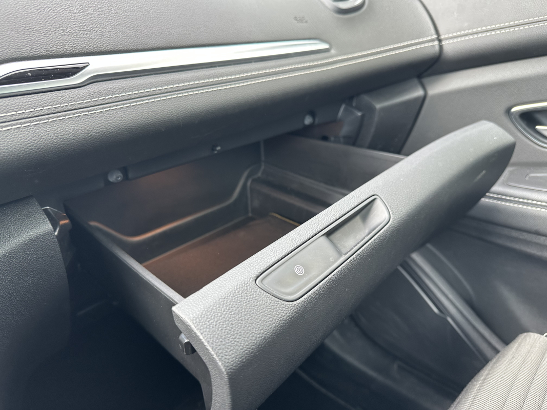 Renault Grand Scenic — 31