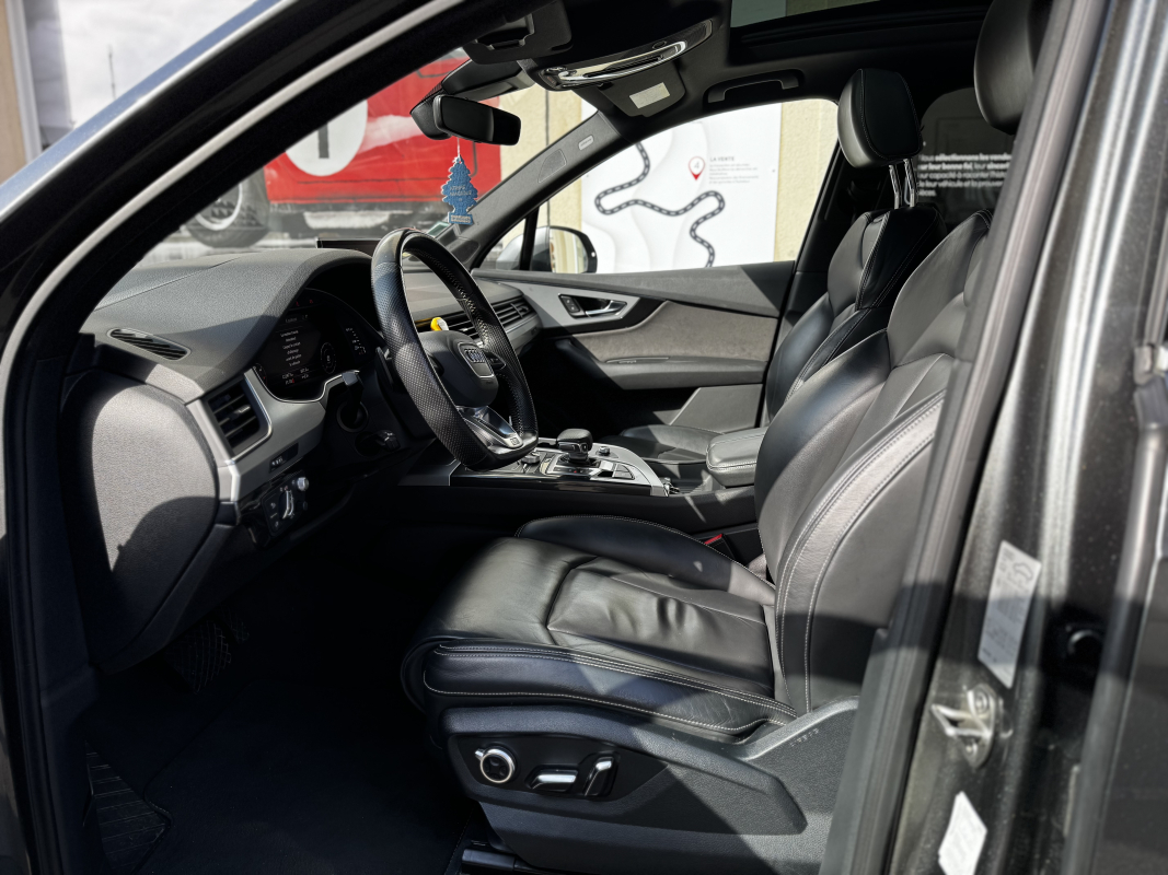 Audi Q7 — 14