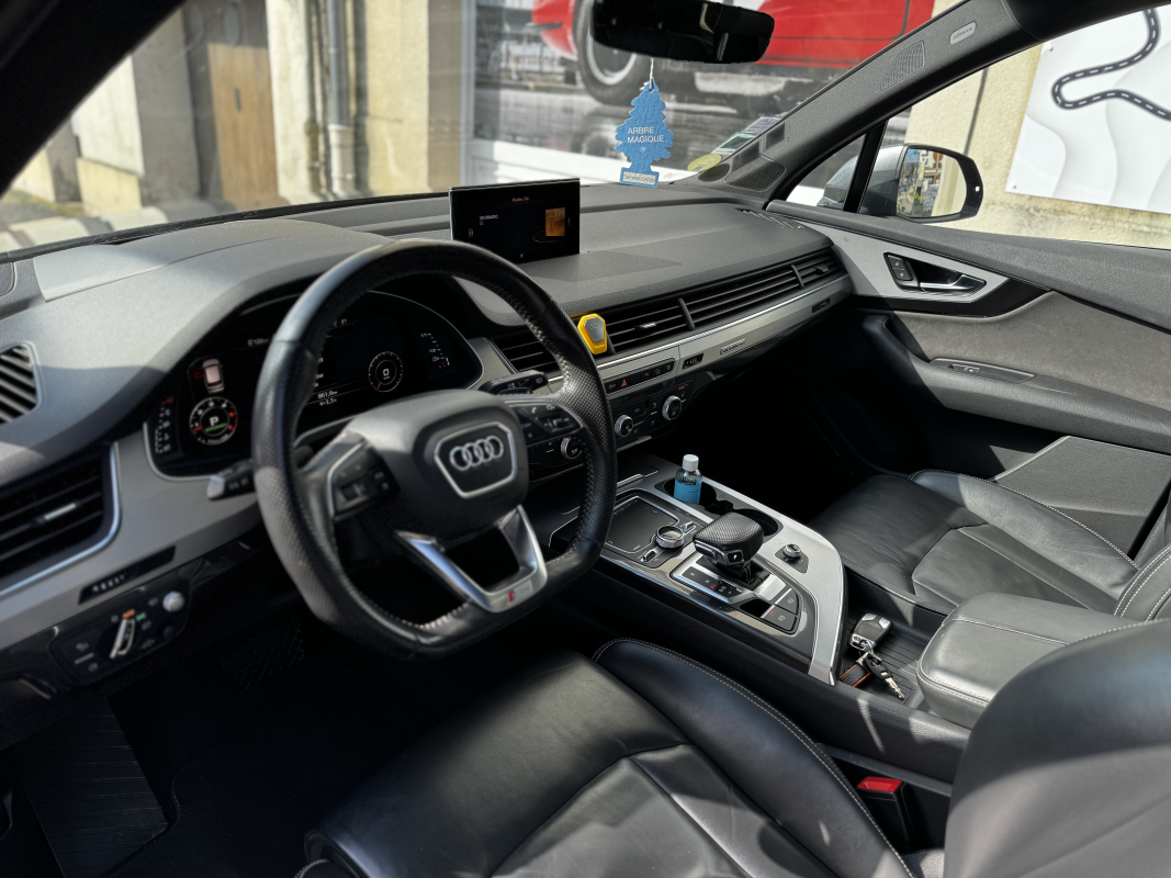 Audi Q7 — 13