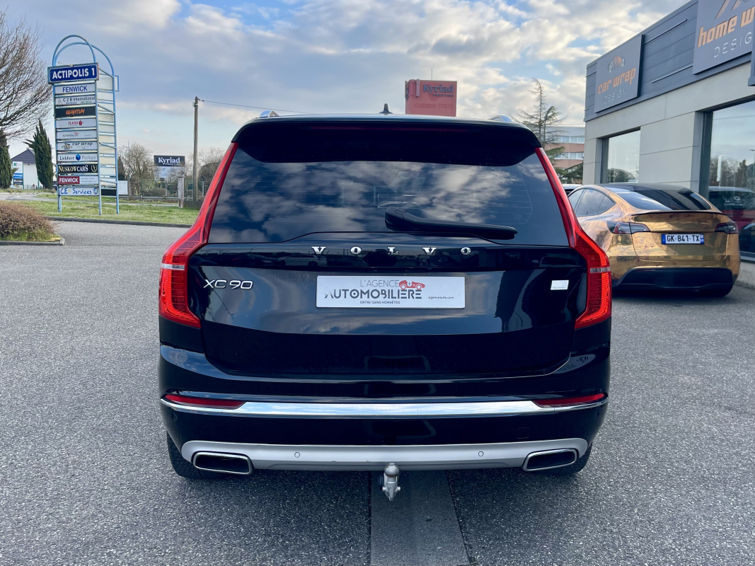 Volvo XC90 — 9