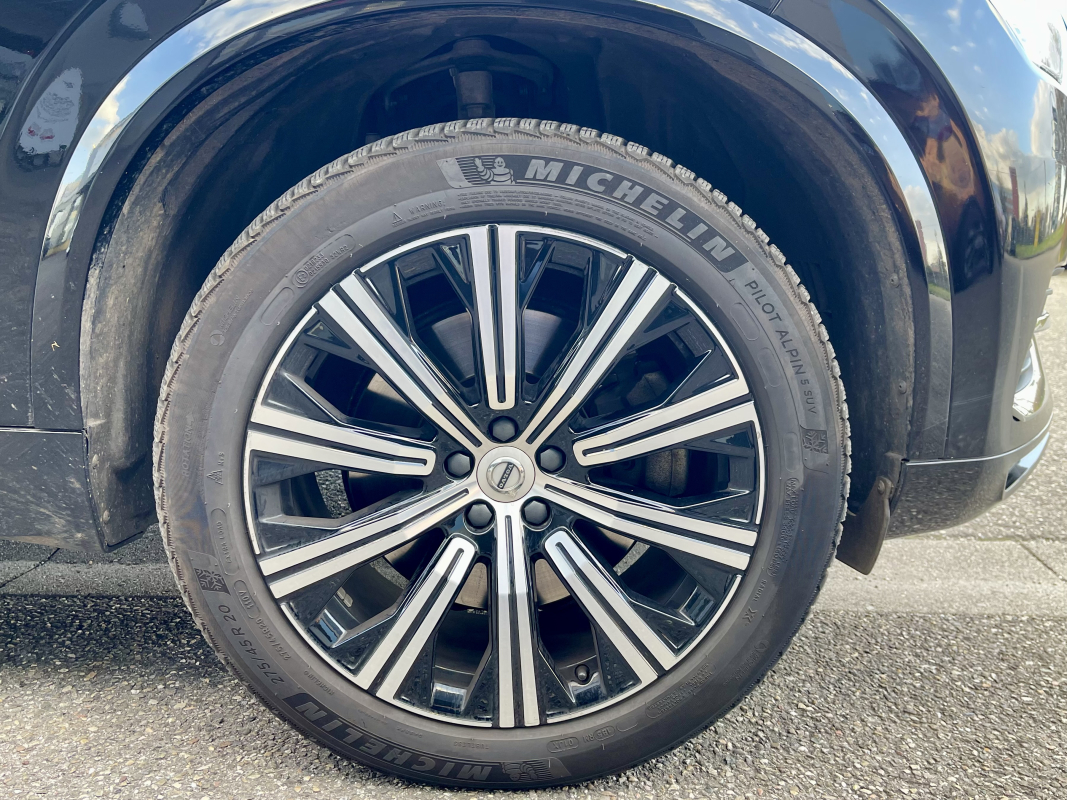 Volvo XC90 — 43