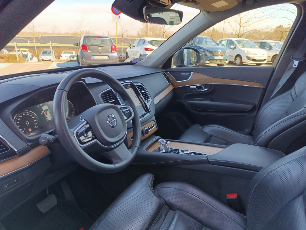 Volvo XC90 — 23
