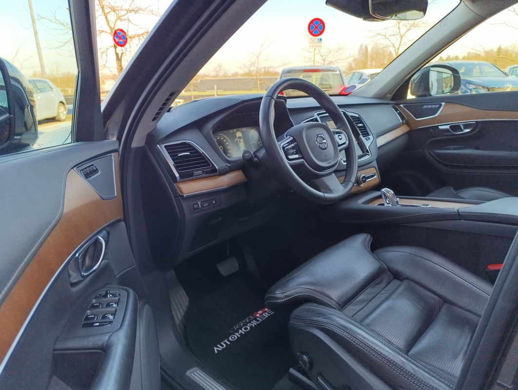 Volvo XC90 — 25