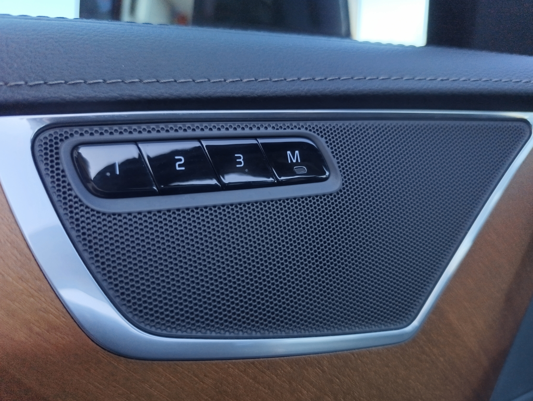 Volvo XC90 — 35