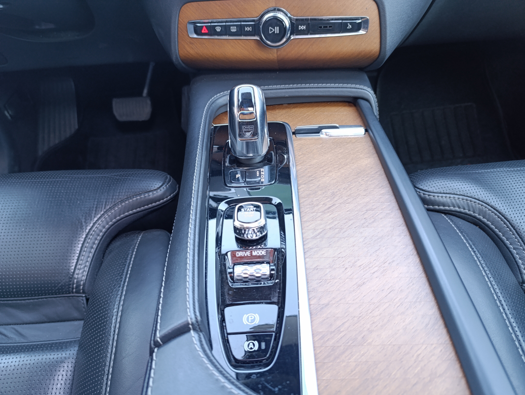 Volvo XC90 — 21