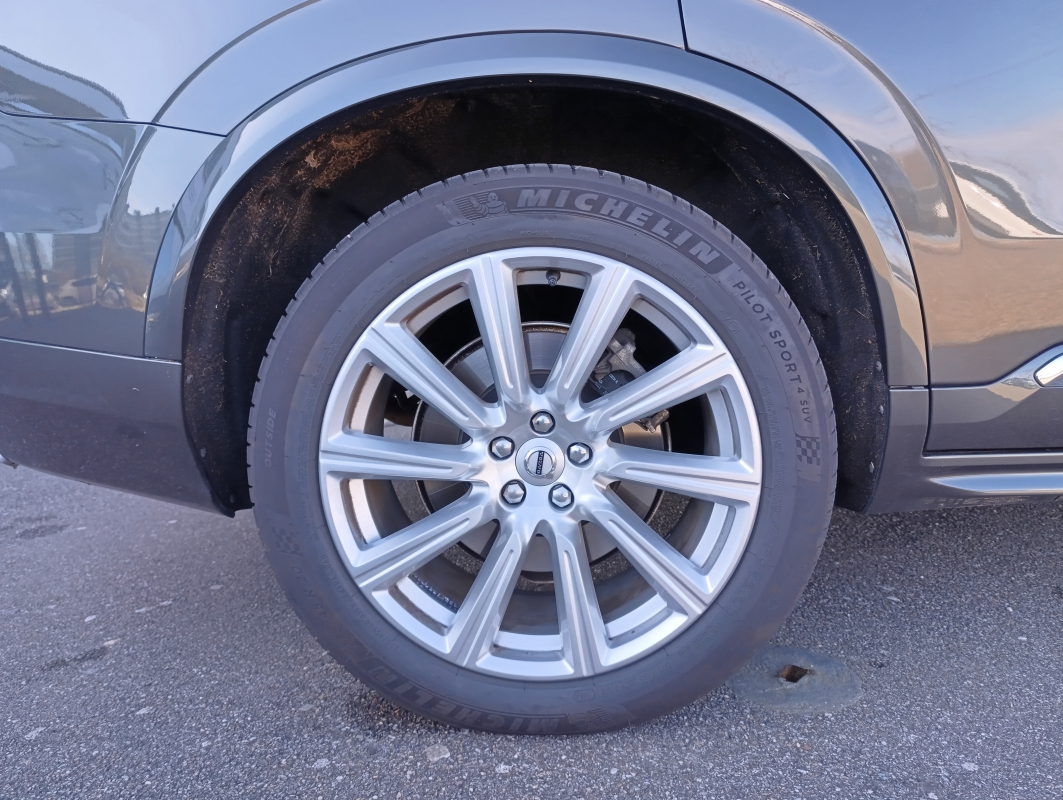Volvo XC90 — 30