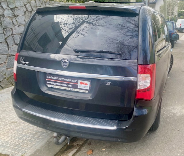 Lancia Voyager — 3