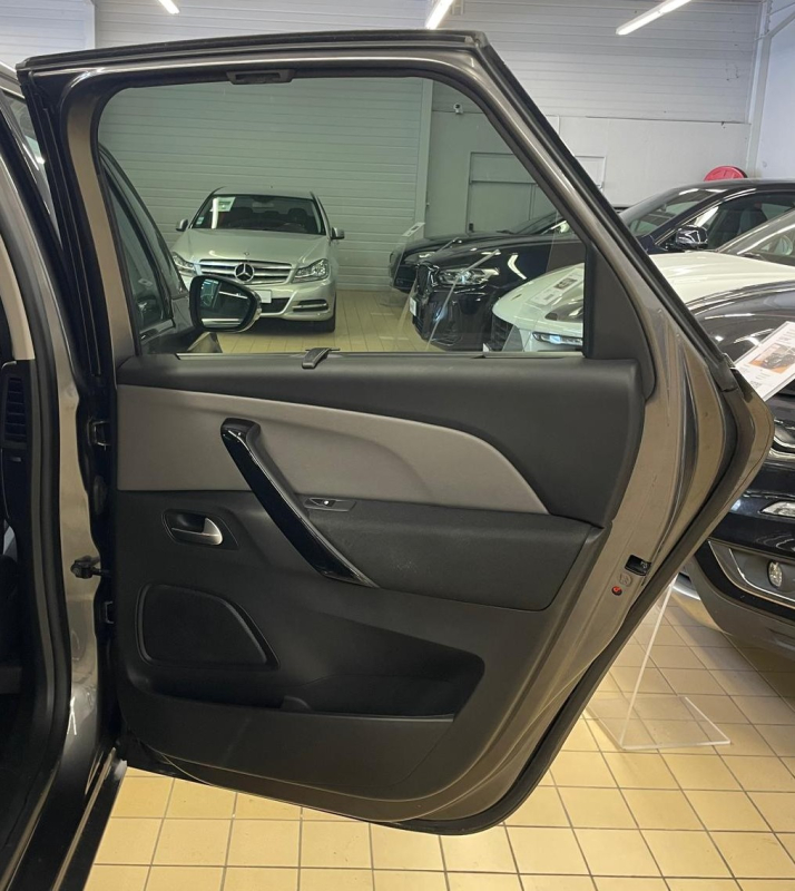 Citroen C4 Picasso — 26