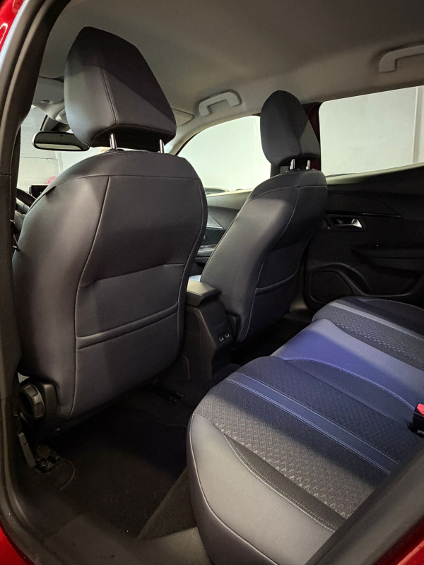 Peugeot 2008 — 15