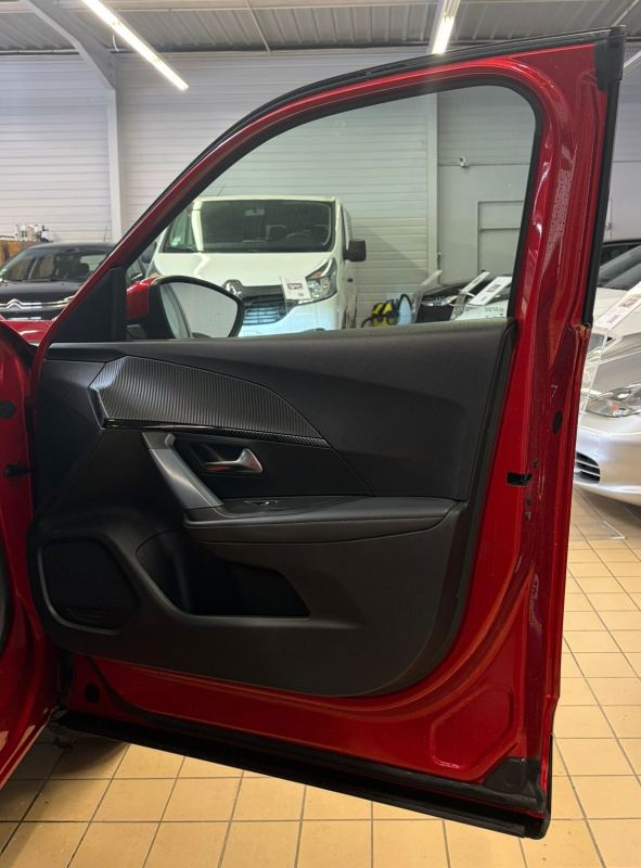 Peugeot 2008 — 30