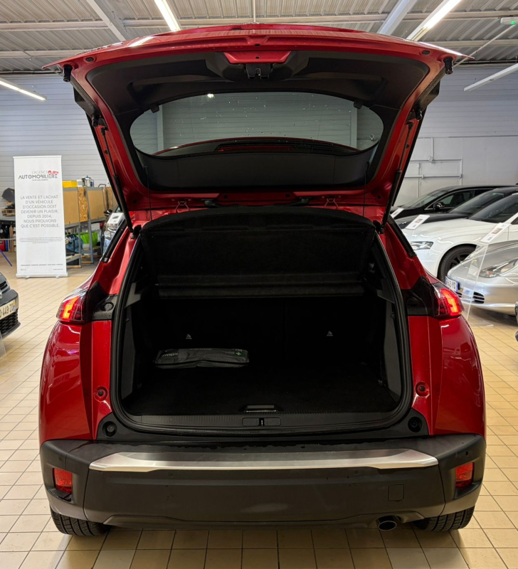Peugeot 2008 — 21