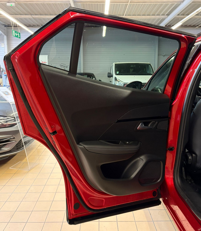 Peugeot 2008 — 29