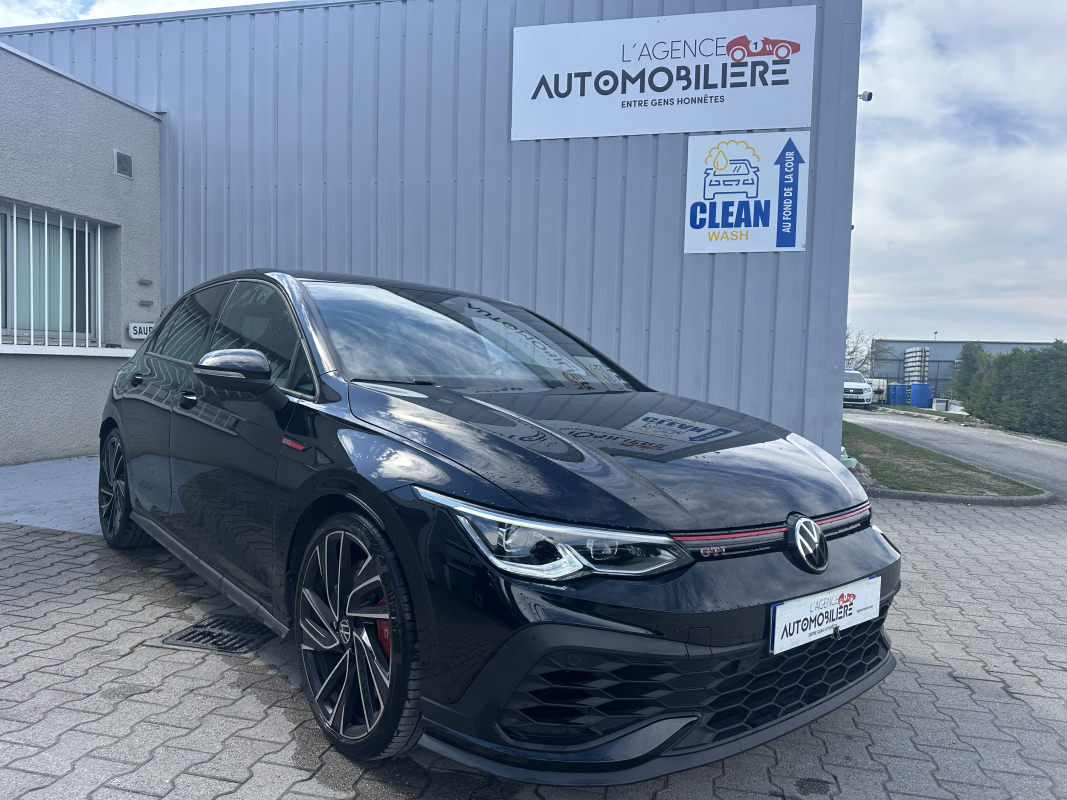 Volkswagen Golf — 2