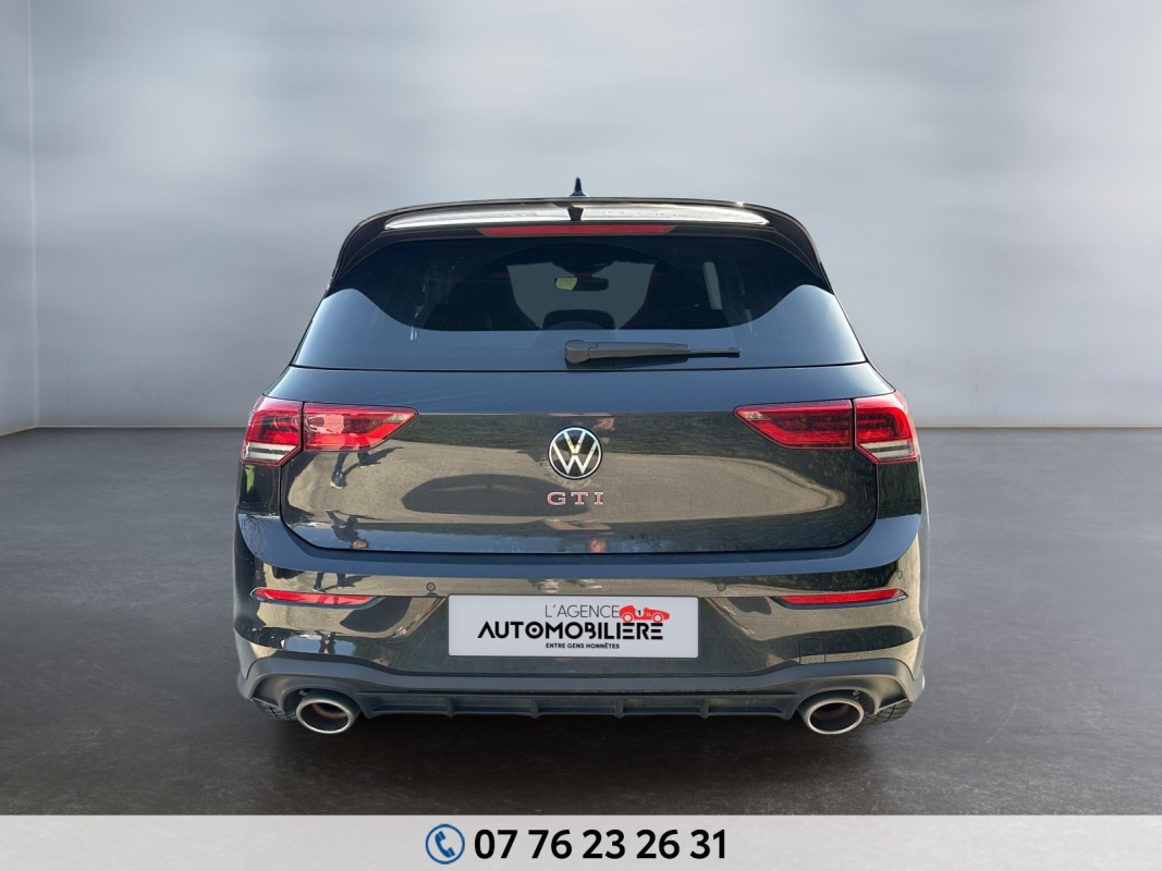 Volkswagen Golf — 5