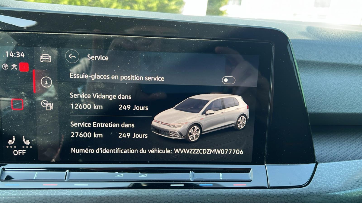 Volkswagen Golf — 24